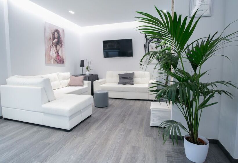 Отель La Torraccia