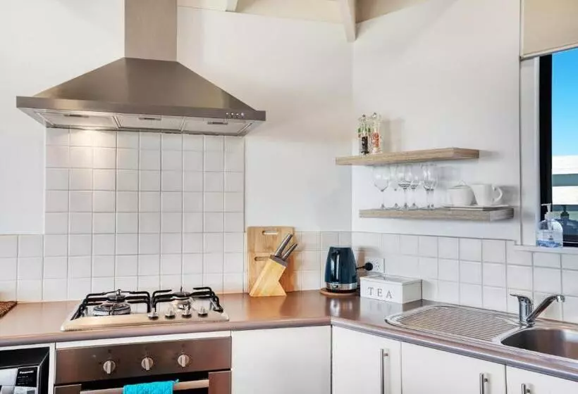 Отель Limosa Rise