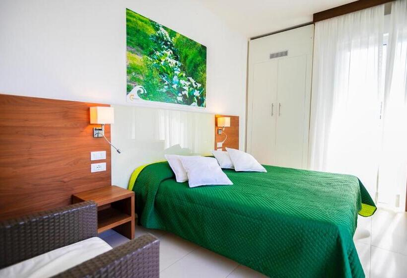 Отель President