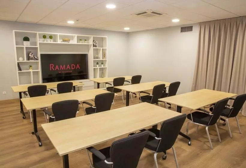 酒店 Ramada By Wyndham Madrid Getafe