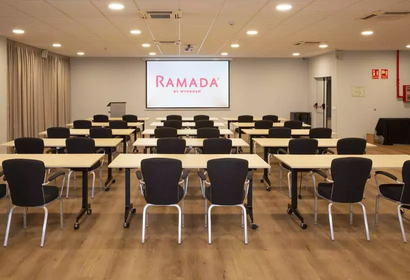 酒店 Ramada By Wyndham Madrid Getafe