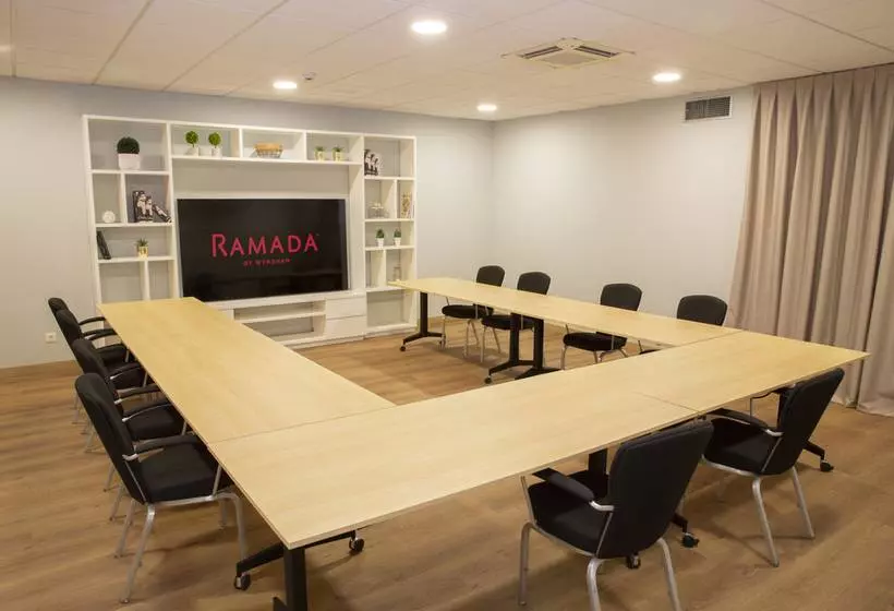 酒店 Ramada By Wyndham Madrid Getafe