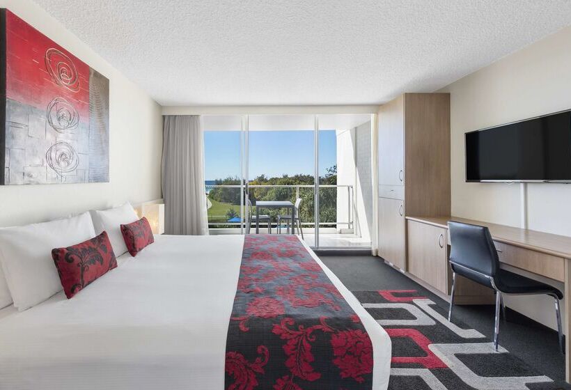 בית מלון כפרי Ramada By Wyndham Marcoola Beach