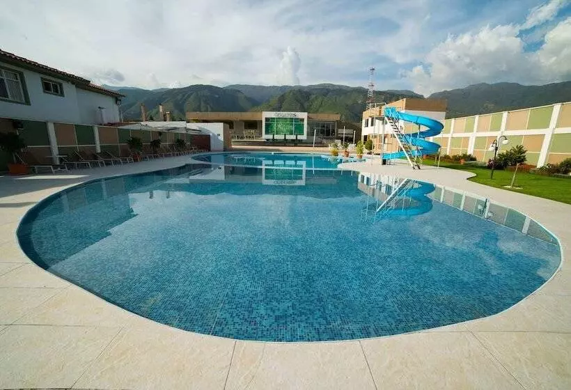 هتل Regina Resort & Convenciones