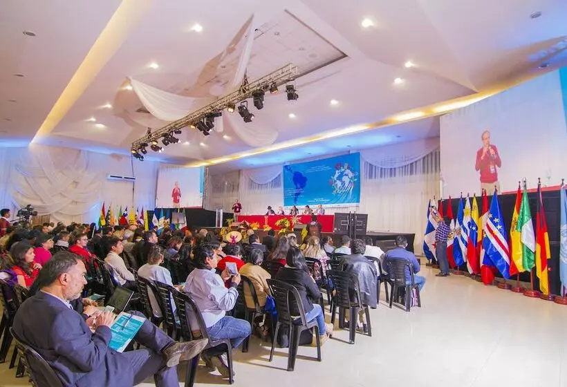 هتل Regina Resort & Convenciones