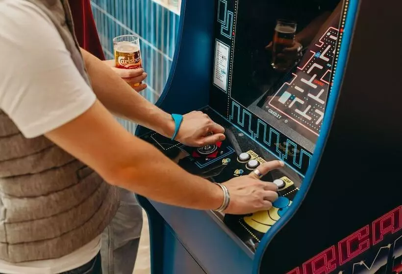 مسافرخانه Generator Berlin Alexanderplatz