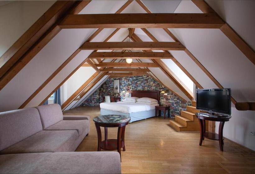 Charles Bridge Rooms & Suites By Sivek Hotels