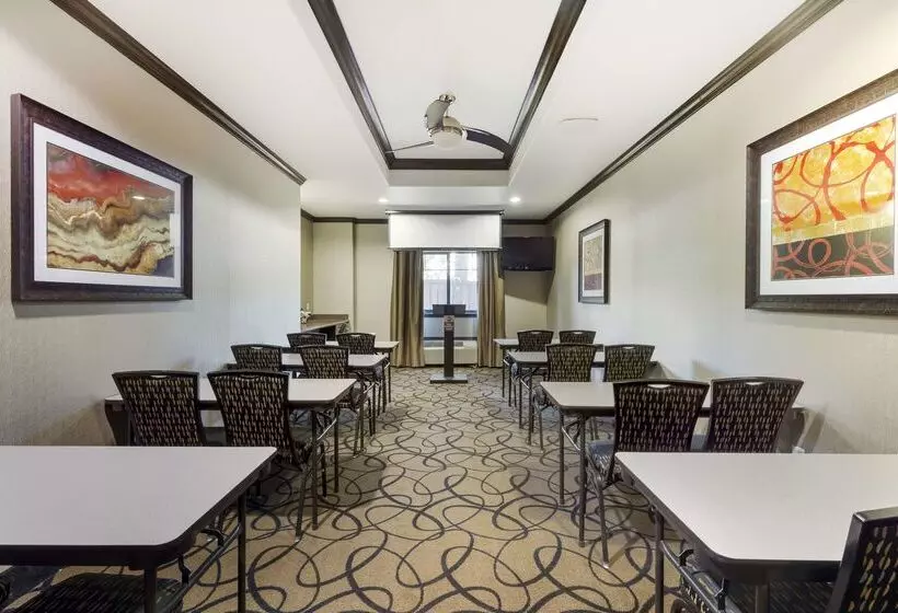 Otel Best Western Plus Classic Inn And Suites