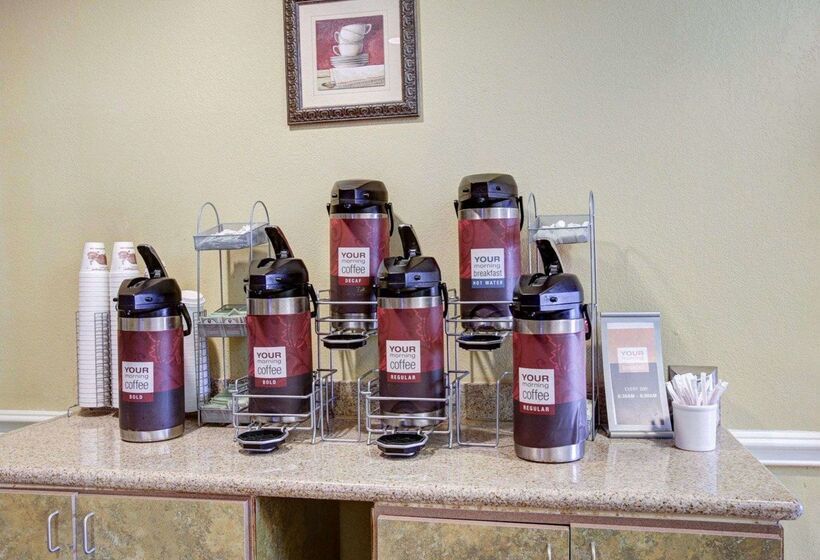 فندق Comfort Suites