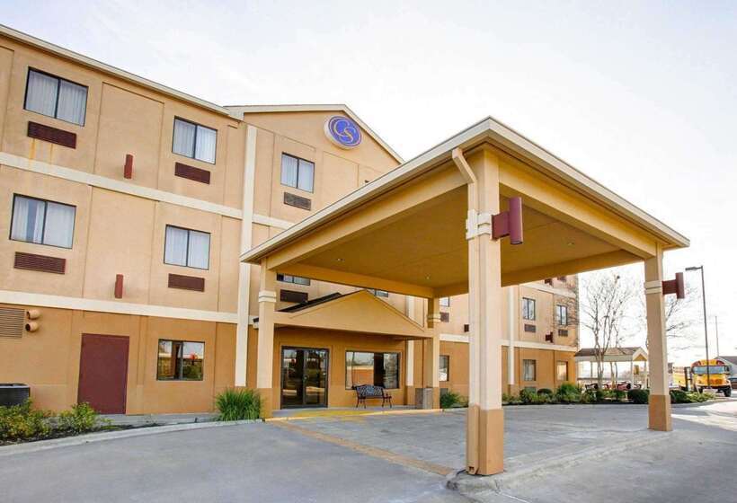 فندق Comfort Suites