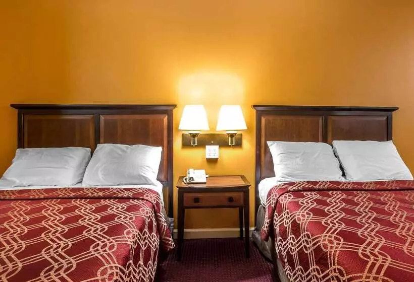 Отель Econo Lodge At Six Flags