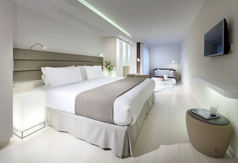 ホテル Eurostars Book