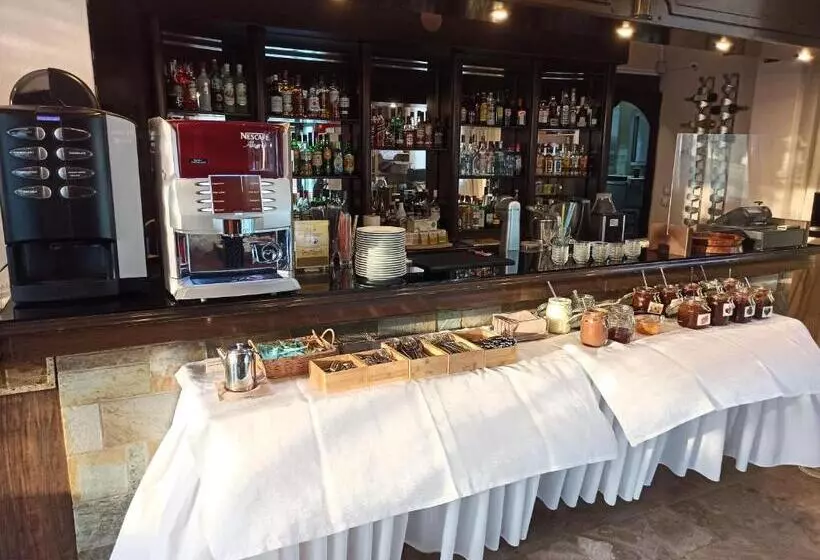 בית מלון כפרי Kalives Resort