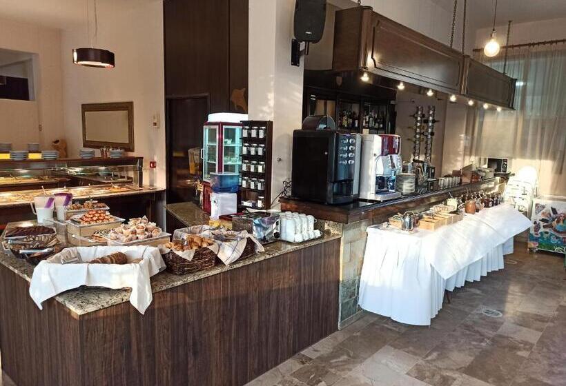 ホテル Kalives Resort