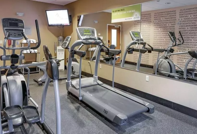 ホテル La Quinta By Wyndham Edmond