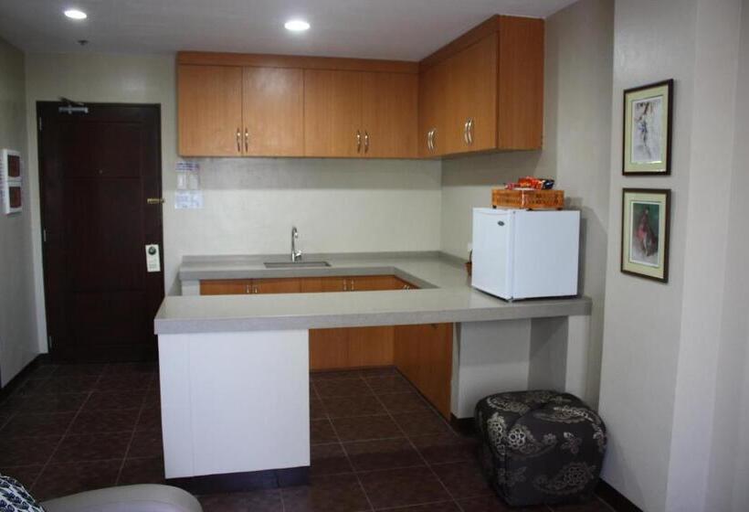 Hotel Palmbeach Resort & Spa Mactan, Cebu