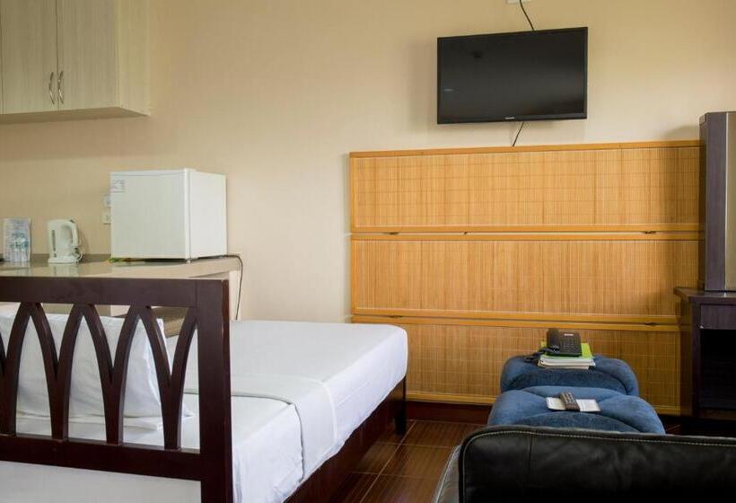 Hotel Palmbeach Resort & Spa Mactan, Cebu