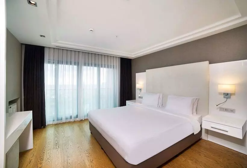 ホテル Radisson Residences Avrupa Tem Istanbul