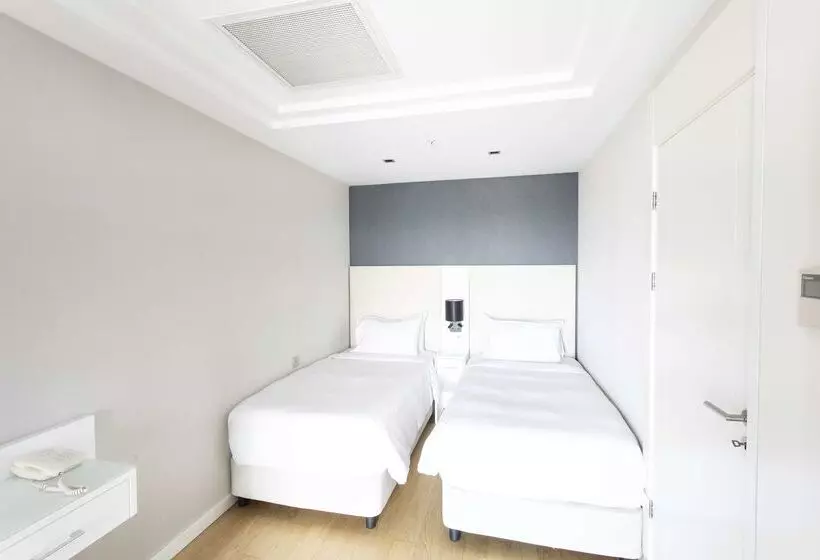 ホテル Radisson Residences Avrupa Tem Istanbul