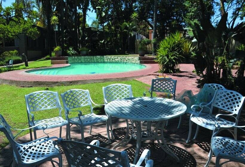 Safari Hotel & Convention Centre