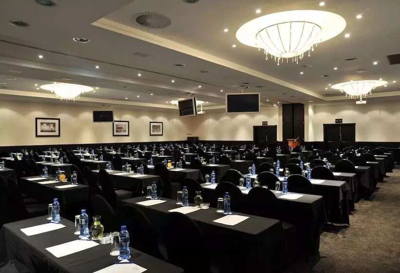 Safari Hotel & Convention Centre