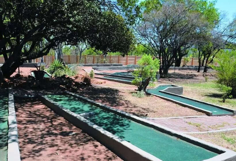 Safari Hotel & Convention Centre