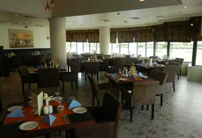 Отель Sun & Sands Seaview