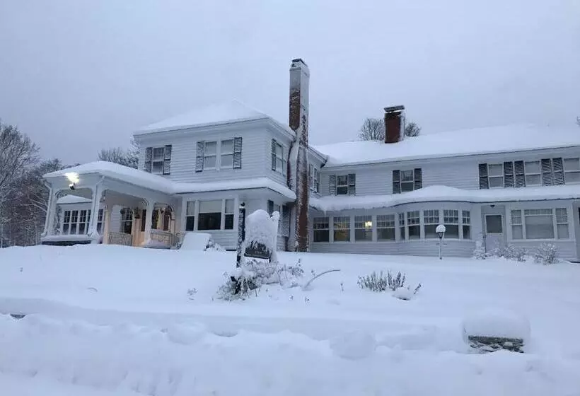 Отель The Brewster Inn