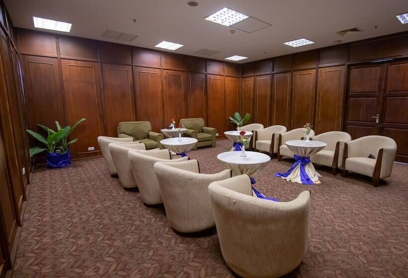 فندق Vientiane Plaza