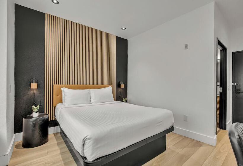 בית מלון כפרי The Block