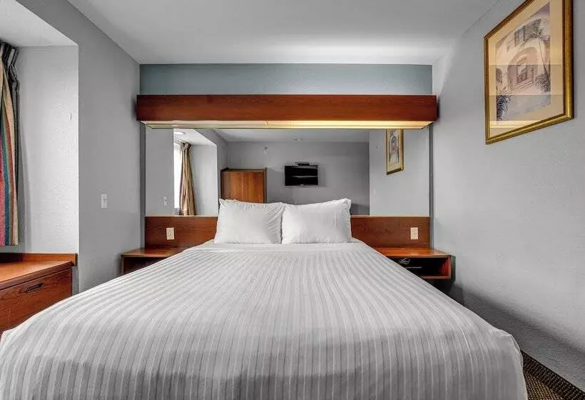 Отель The Block