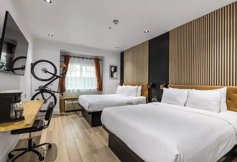 Отель The Block