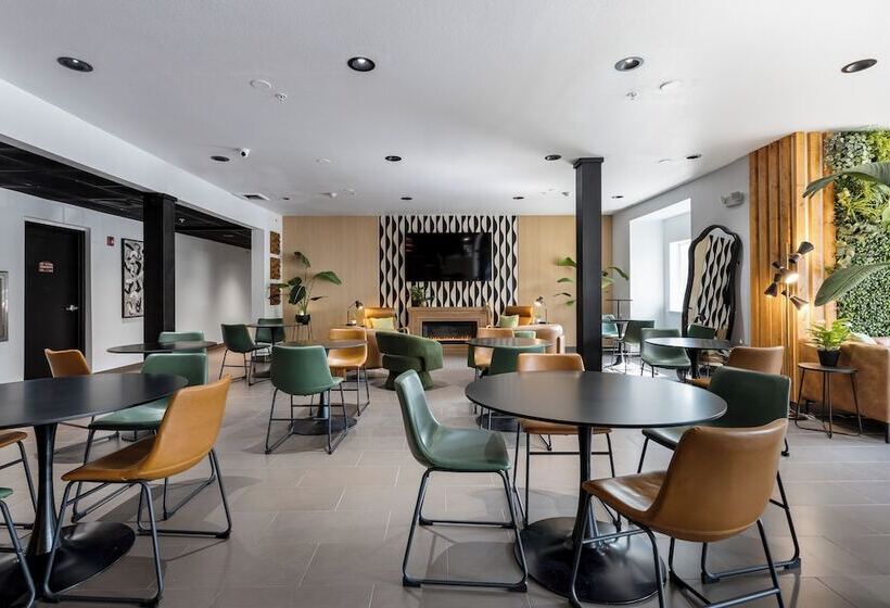 בית מלון כפרי The Block