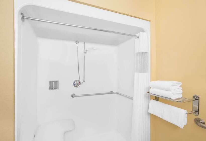 בית מלון כפרי The Block