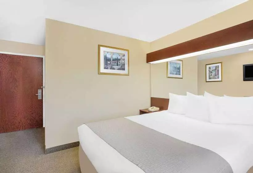 Отель The Block