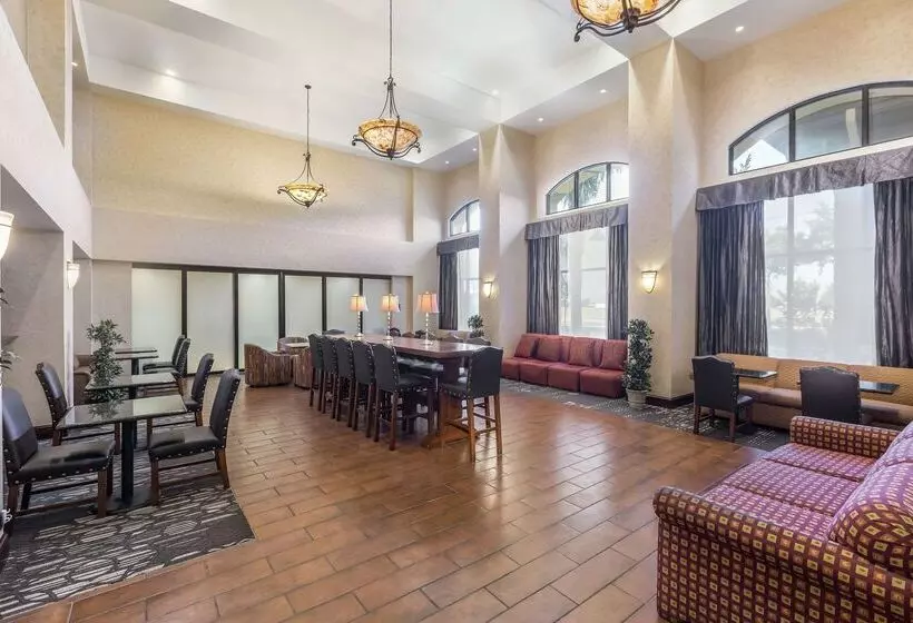 Hampton Inn & Suites Lodi