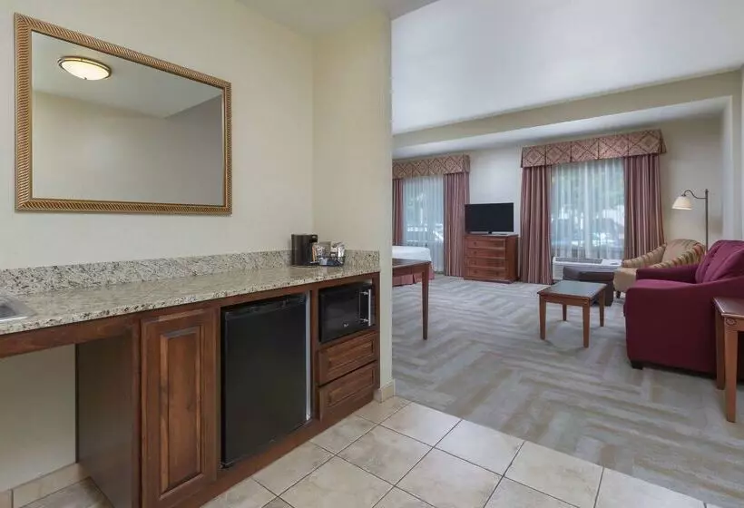 Hampton Inn & Suites Lodi