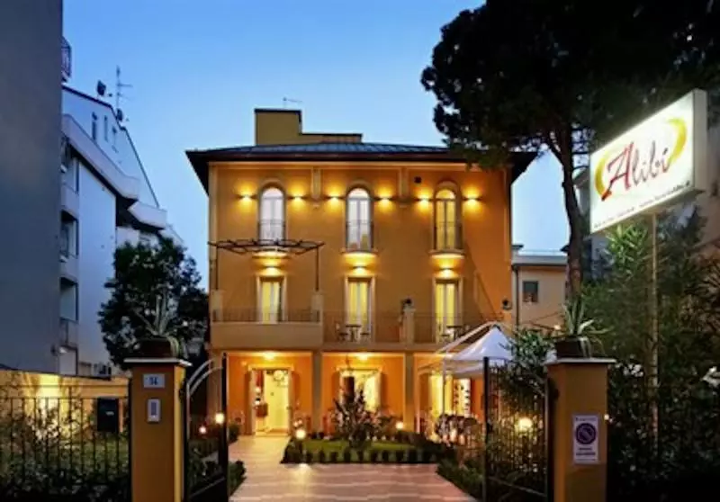 هتل Alibi