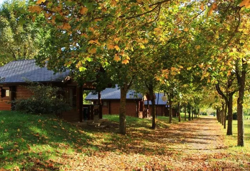 ホテル Bungalows Y Camping Viu