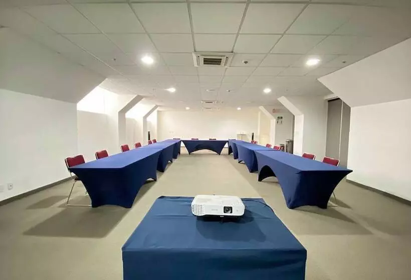 ホテル MX Forum Buenavista