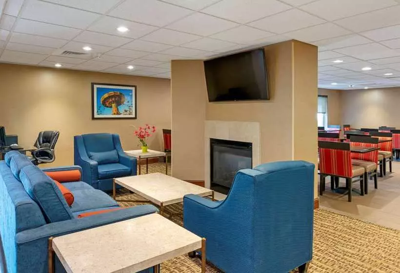 فندق Comfort Inn