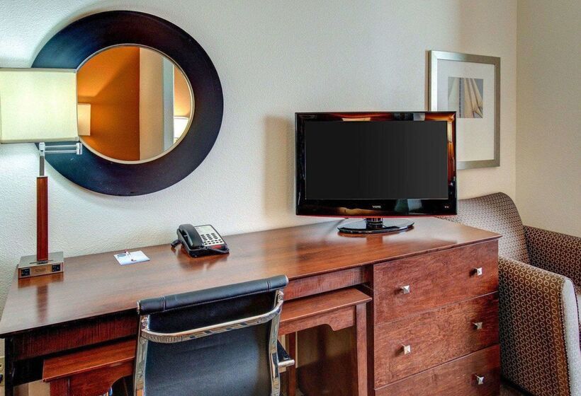 Отель Comfort Suites Waxahachie   Dallas