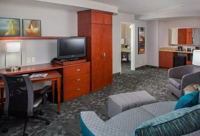 ホテル Courtyard By Marriott Nashville Goodlettsville