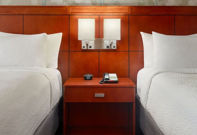 هتل Courtyard By Marriott Nashville Goodlettsville