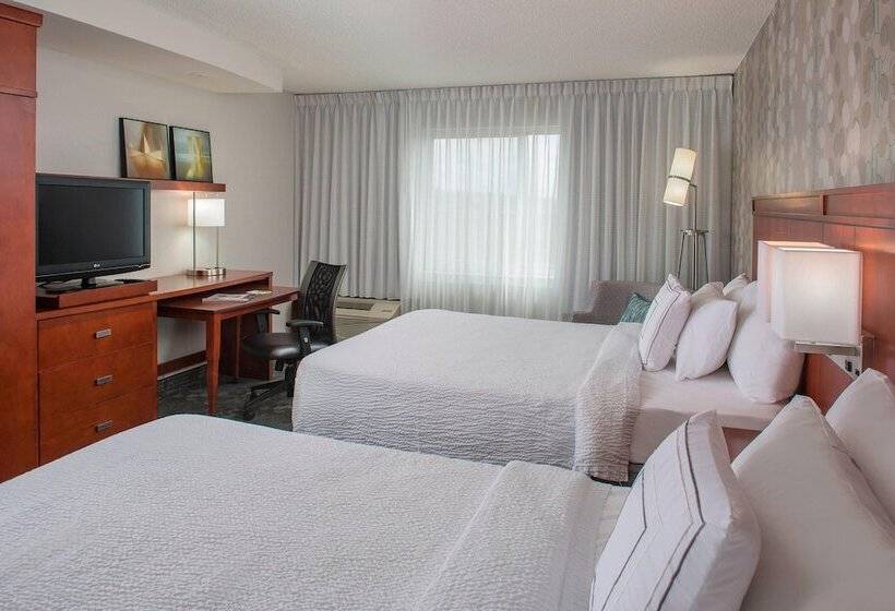 هتل Courtyard By Marriott Nashville Goodlettsville