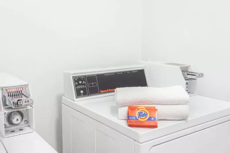 Szálloda Harbor Inn & Suites