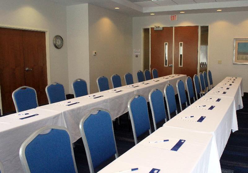 ホテル Holiday Inn Express Leland Wilmington Area, An Ihg