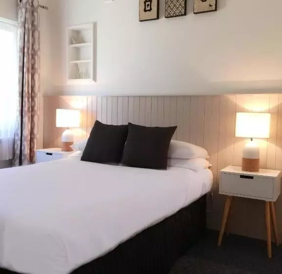 هتل Jubilee Motor Inn