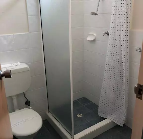 هتل Jubilee Motor Inn