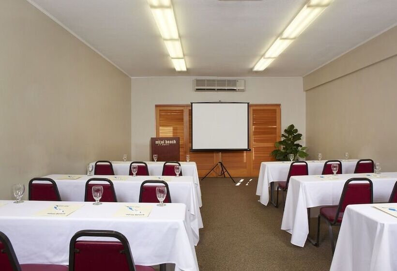 בית מלון כפרי Maui Beach